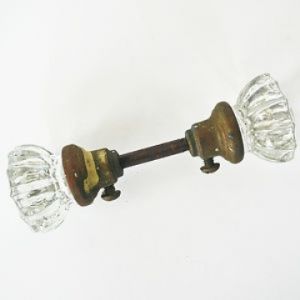 Pictures of lucite crystal and glass - Vintage Glass Door Knobs.jpg